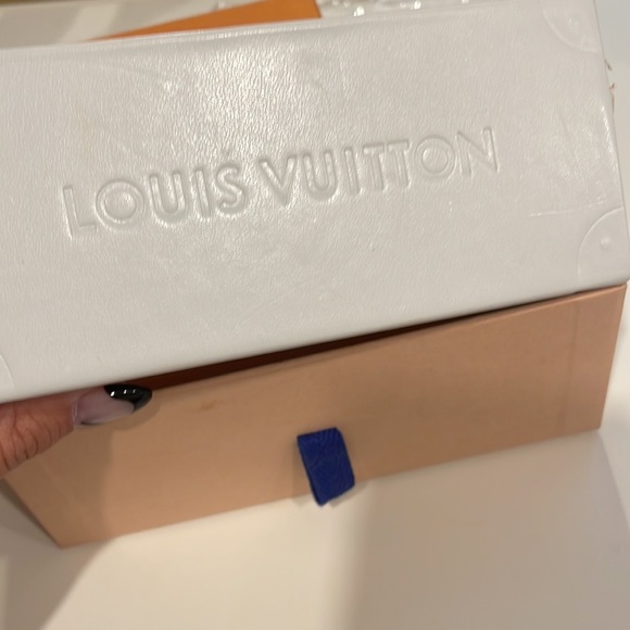 LV PINK MILLIONAIRE SUNGLASSES - Picture 2 of 4